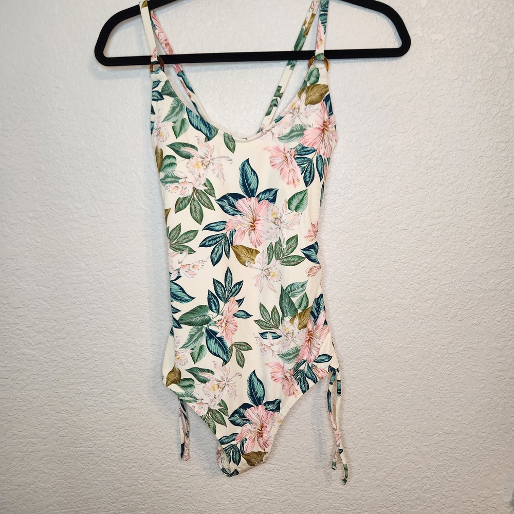 Palisades Beach Club floral print side tie floral lined swimsuit size Medium